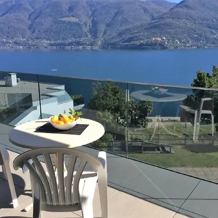Wunderschoene Mit Sicht Auf Und Berge In Apartament *