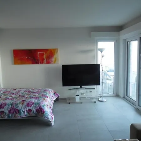 Apartment Wunderschoene Mit Sicht Auf Und Berge In *