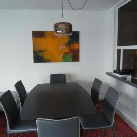 Wunderschoene Mit Sicht Auf Und Berge In Apartment *
